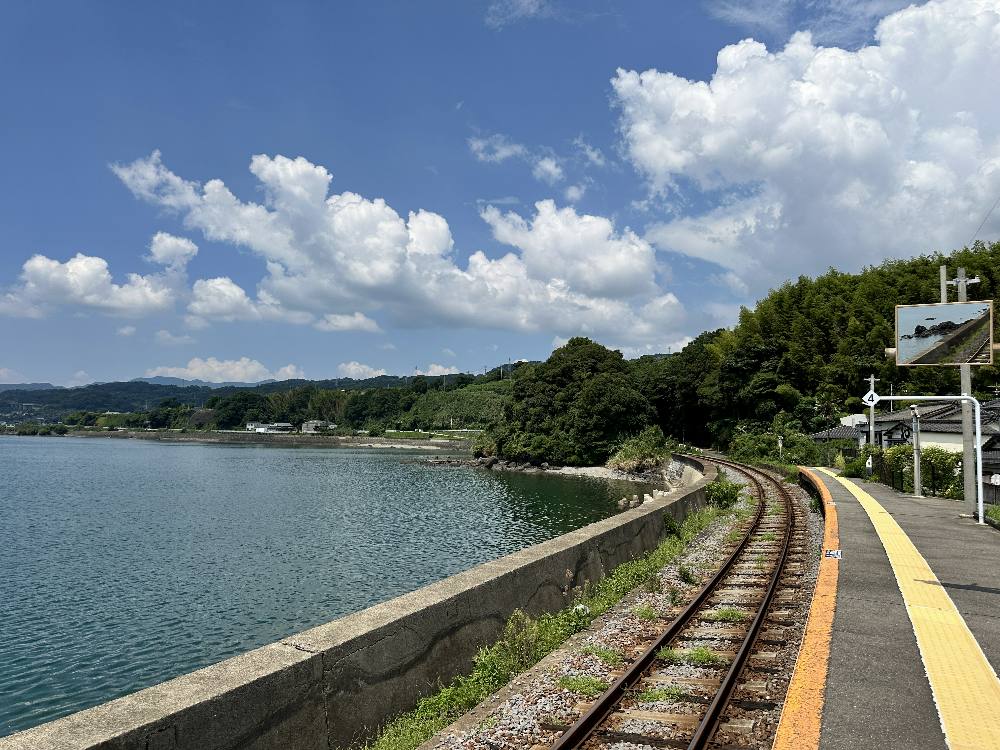 號稱「離海最近的車站」——千綿車站。